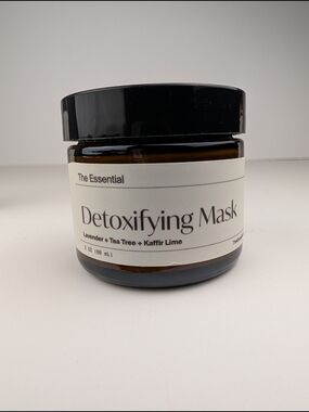 The Essential Detoxifying Mask French Green ClayTea Tree/Lavender/Oat Kernel Ext